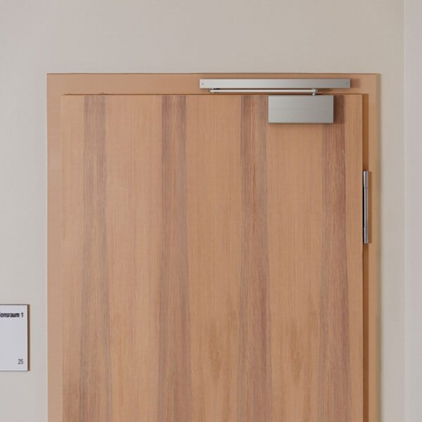 מחזיר דלת הידראולי תוצרת ASSA ABLOY דגם DC175